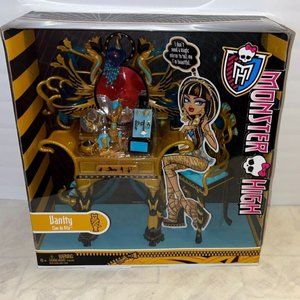 MONSTER HIGH Cleo de Nile DOLL VANITY PLAYSET -NEW